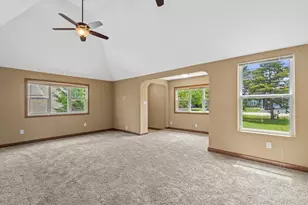2028 W Oakwood Rd, Oak Creek, WI 53154 - Photo 24