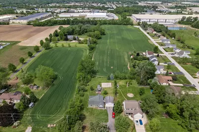 2028 W Oakwood Rd, Oak Creek, WI 53154 - Photo 6