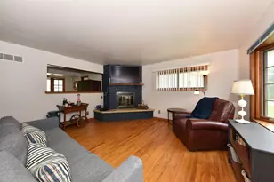 10136 W Manitoba St, West Allis, WI 53227 - Photo 2
