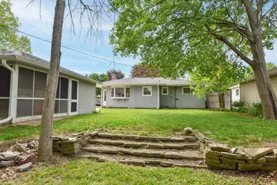 10136 W Manitoba St, West Allis, WI 53227 - Photo 30