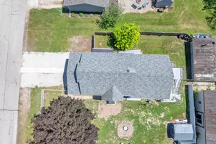 717 W 3rd St, Waldo, WI 53093 - Photo 26