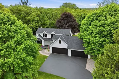 423  Bron Derw Ct, Wales, WI 53183 - Photo 4