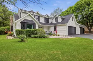 423 Bron Derw Ct, Wales, WI 53183 - Photo 1
