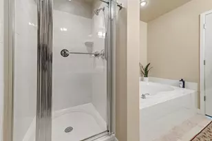 1522 N Prospect Ave, Milwaukee, WI 53202 - Photo 18