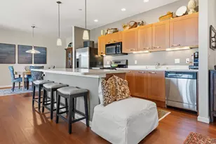 1522 N Prospect Ave, Milwaukee, WI 53202 - Photo 4