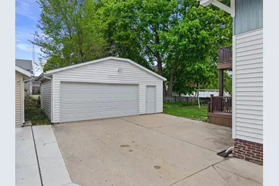 812  New York Ave, Manitowoc, WI 54220 - Photo 28