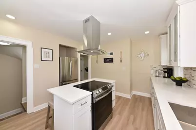 4306 N 21st St, Milwaukee, WI 53209 - Photo 10