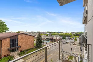 601 E Ogden Ave, Milwaukee, WI 53202 - Photo 14