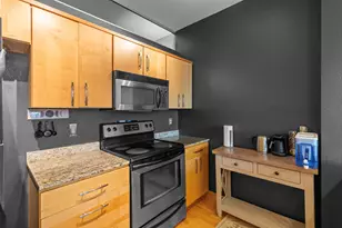 601 E Ogden Ave, Milwaukee, WI 53202 - Photo 22