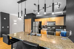601 E Ogden Ave, Milwaukee, WI 53202 - Photo 8