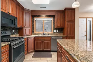 1067 Lauderdale -, Onalaska, WI 54650 - Photo 8