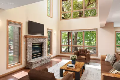 1067  Lauderdale -, Onalaska, WI 54650 - Photo 6