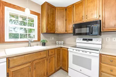 1614  Monroe St, Onalaska, WI 54650 - Photo 6