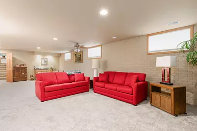 W173N7932  Bluejay Ct, Menomonee Falls, WI 53051 - Photo 34