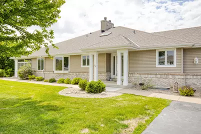W173N7932  Bluejay Ct, Menomonee Falls, WI 53051 - Photo 2