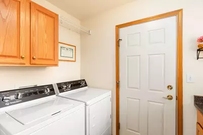 W173N7932  Bluejay Ct, Menomonee Falls, WI 53051 - Photo 32