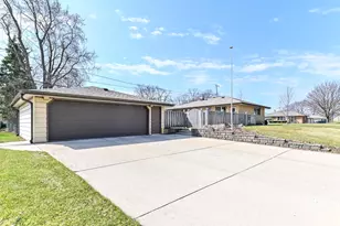 4404 S 63rd St, Greenfield, WI 53220 - Photo 28