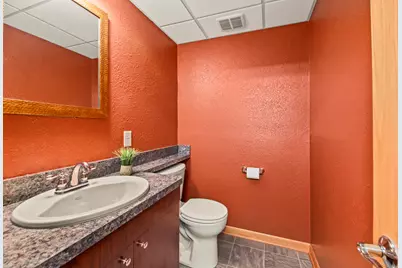 4404 S 63rd St, Greenfield, WI 53220 - Photo 20