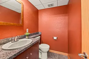 4404 S 63rd St, Greenfield, WI 53220 - Photo 20