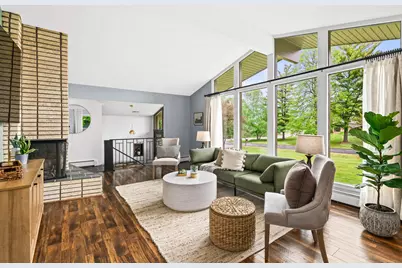 N63W15819  Claremore Cir, Menomonee Falls, WI 53051 - Photo 6