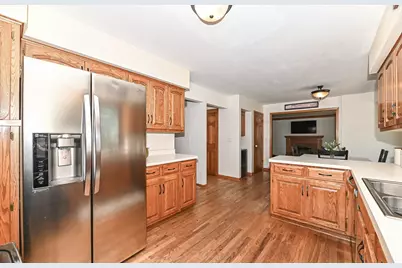 3418  Ridgeline Dr, Waukesha, WI 53188 - Photo 18