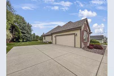 N22W26746  Shooting Star Rd, Pewaukee, WI 53072 - Photo 38