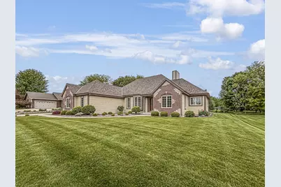 N22W26746  Shooting Star Rd, Pewaukee, WI 53072 - Photo 2