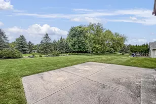 N22W26746 Shooting Star Rd, Pewaukee, WI 53072 - Photo 34