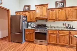 N22W26746 Shooting Star Rd, Pewaukee, WI 53072 - Photo 20