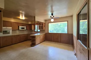 3245 N 129th St, Brookfield, WI 53005 - Photo 8