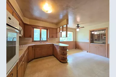 3245 N 129th St, Brookfield, WI 53005 - Photo 2