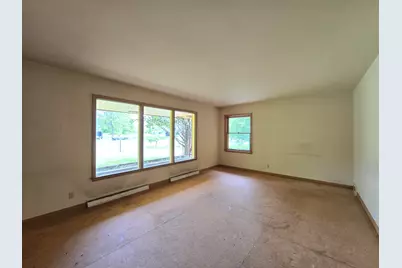 3245 N 129th St, Brookfield, WI 53005 - Photo 10