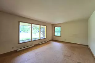 3245 N 129th St, Brookfield, WI 53005 - Photo 10
