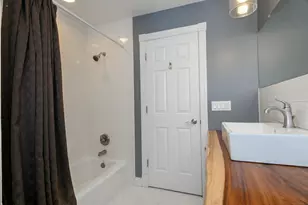 5201 Hunt Club Rd, Racine, WI 53402 - Photo 26