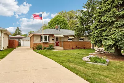 4369 S Nicholson Ave, Saint Francis, WI 53235 - Photo 2
