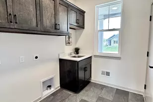 S54W25487 Pebble Brk Ct, Waukesha, WI 53189 - Photo 34