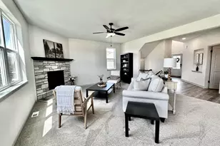 S54W25487 Pebble Brk Ct, Waukesha, WI 53189 - Photo 10
