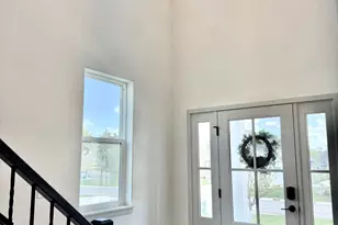 S54W25487 Pebble Brk Ct, Waukesha, WI 53189 - Photo 24