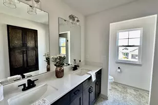 S54W25487 Pebble Brk Ct, Waukesha, WI 53189 - Photo 16
