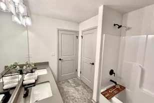 S54W25487 Pebble Brk Ct, Waukesha, WI 53189 - Photo 30