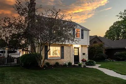 2131 N 91st St, Wauwatosa, WI 53226 - Photo 2