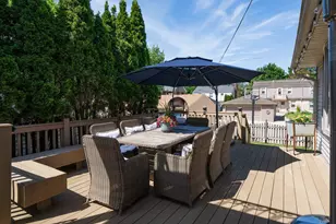 2131 N 91st St, Wauwatosa, WI 53226 - Photo 40