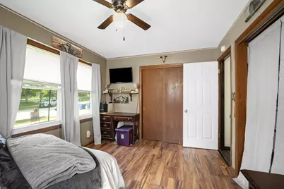1666  Dellwood Ct, Grafton, WI 53024 - Photo 10