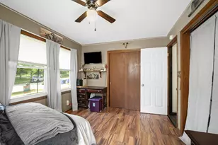 1666 Dellwood Ct, Grafton, WI 53024 - Photo 10