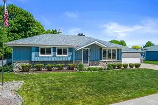 110 Highland Dr, Grafton, WI 53024 - Photo 2