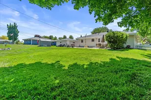 110 Highland Dr, Grafton, WI 53024 - Photo 40