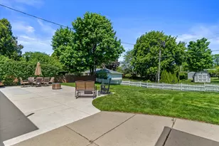 110 Highland Dr, Grafton, WI 53024 - Photo 32