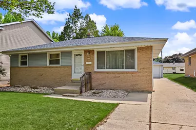 4808 S 24th St, Milwaukee, WI 53221 - Photo 2