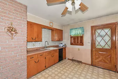 4808 S 24th St, Milwaukee, WI 53221 - Photo 8
