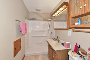 4808 S 24th St, Milwaukee, WI 53221 - Photo 10